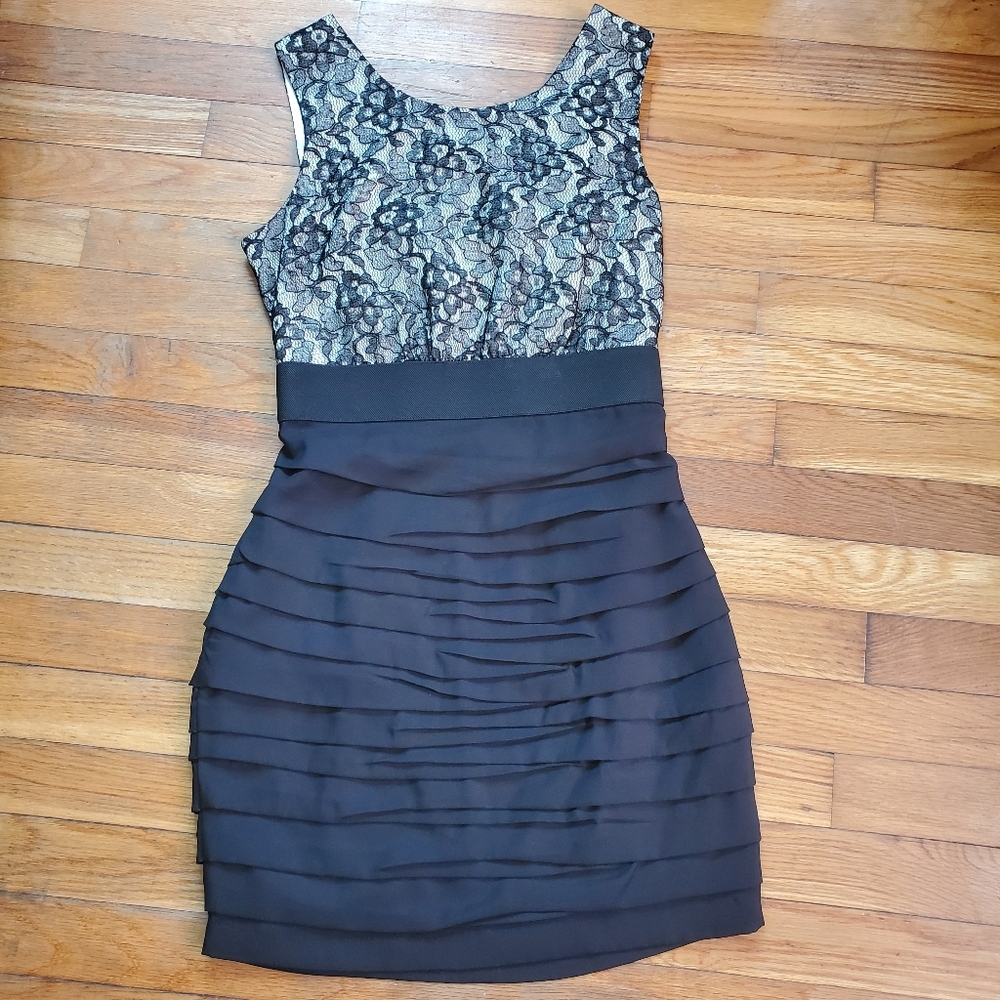 Express ruffle black‎ lace detail sleeveless dress size 2